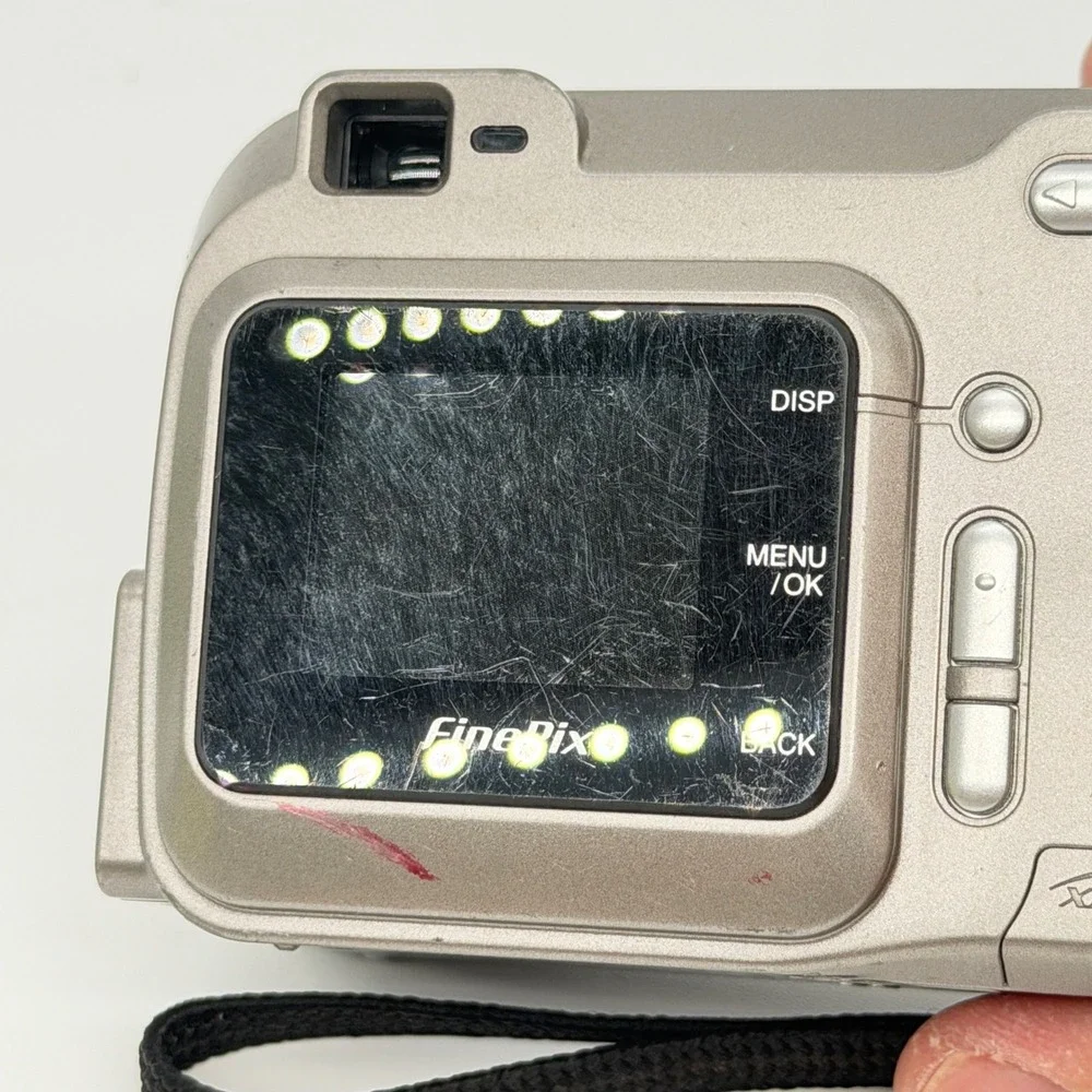 Fujifilm FinePix 2650 Digital Camera Silver 2.0MP 3x Optical Zoom Tested Works